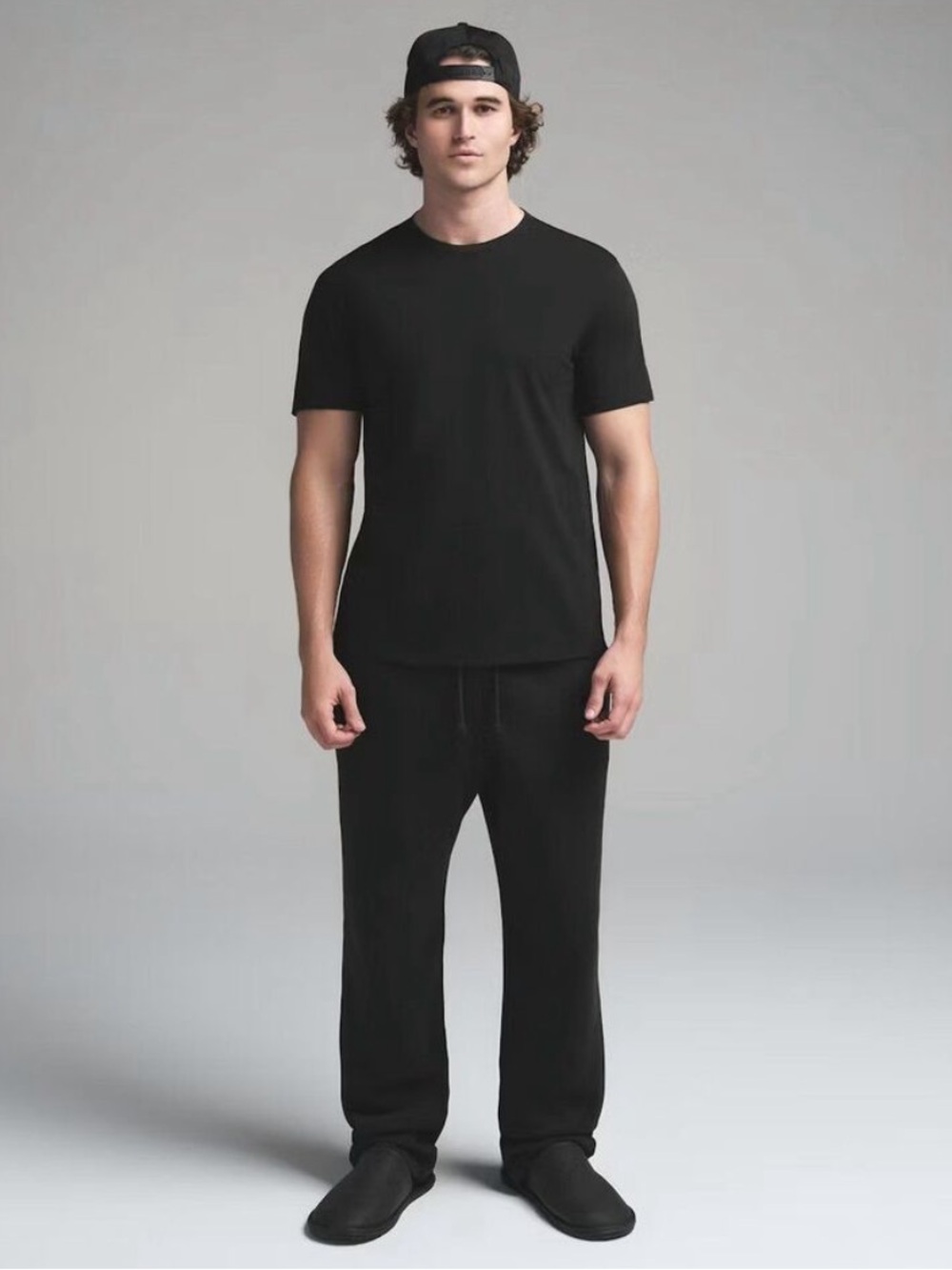 NWT SKIMS Classic T-Shirt in Onyx Black